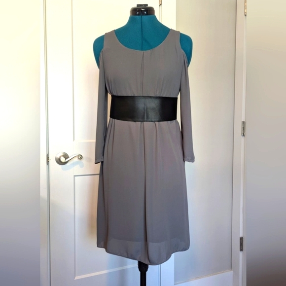 Jon & Anna Womens Dress Medium Neutral Gray Lined Chiffon Cold Shoulder A-line - Picture 1 of 6